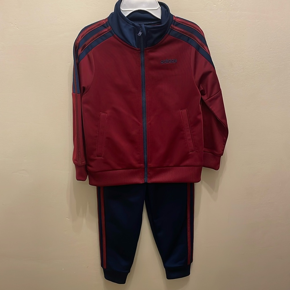 Adidas Two Piece set size 3T